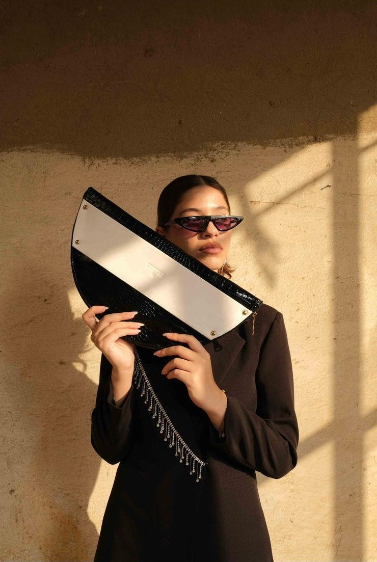 Half moon collection